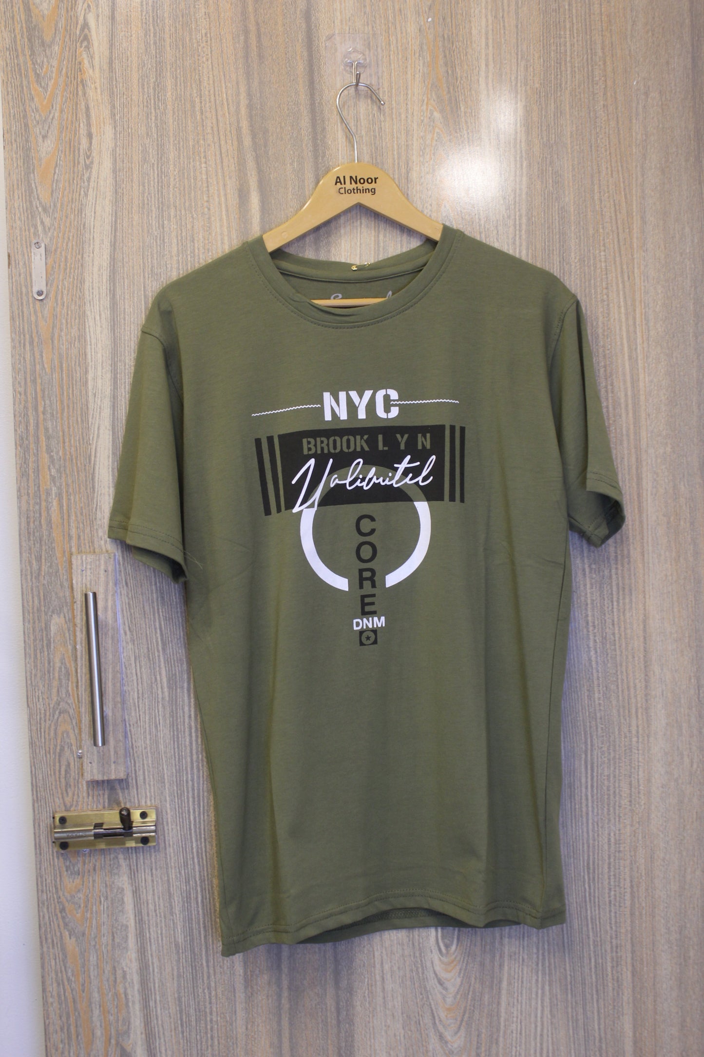 round neck chest print t shirts