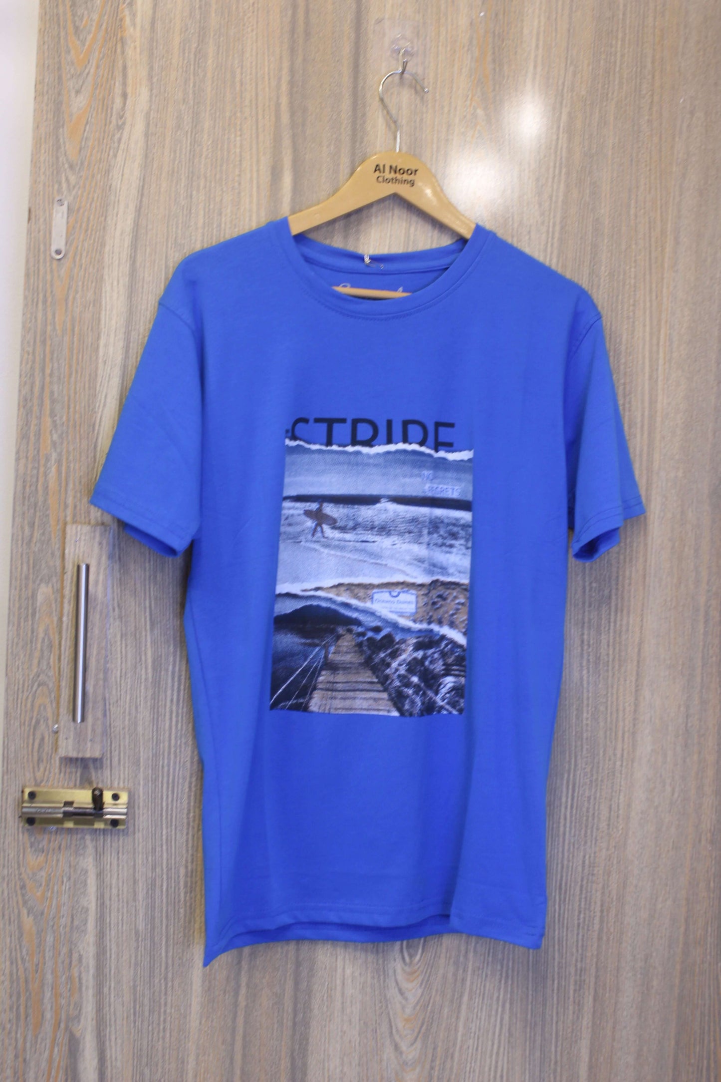 round neck chest print t shirts