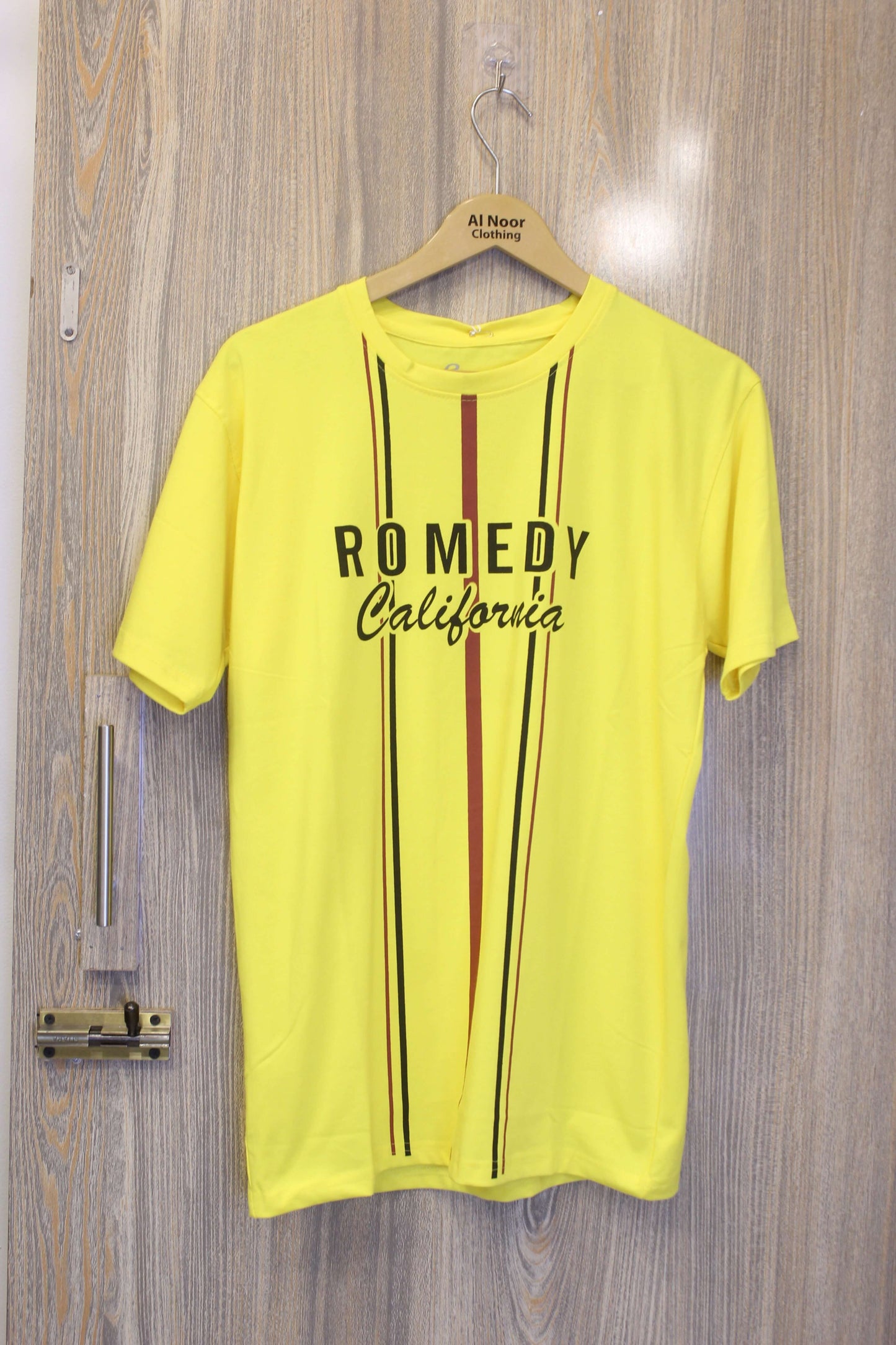 round neck chest print t shirts