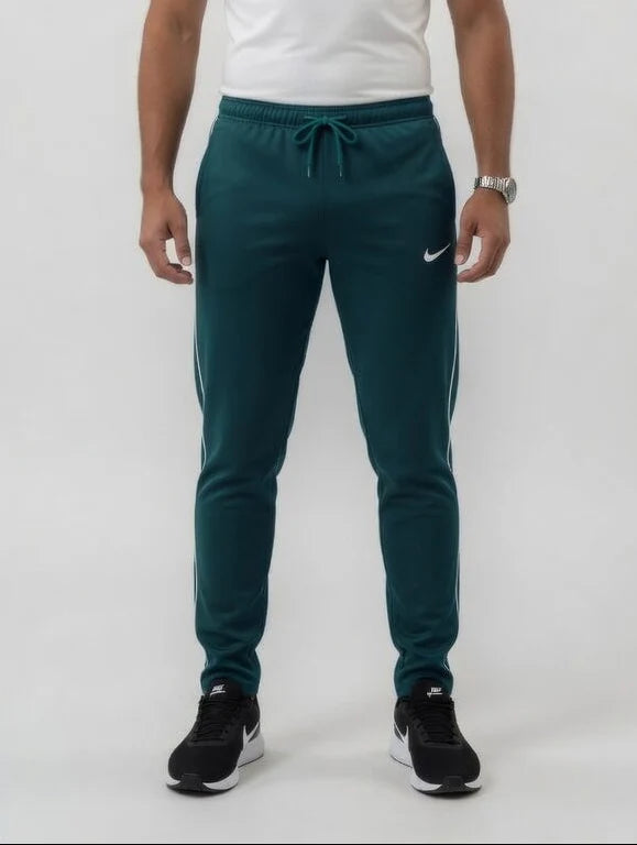 Classic Fit Nike Essentials Summer Trouser