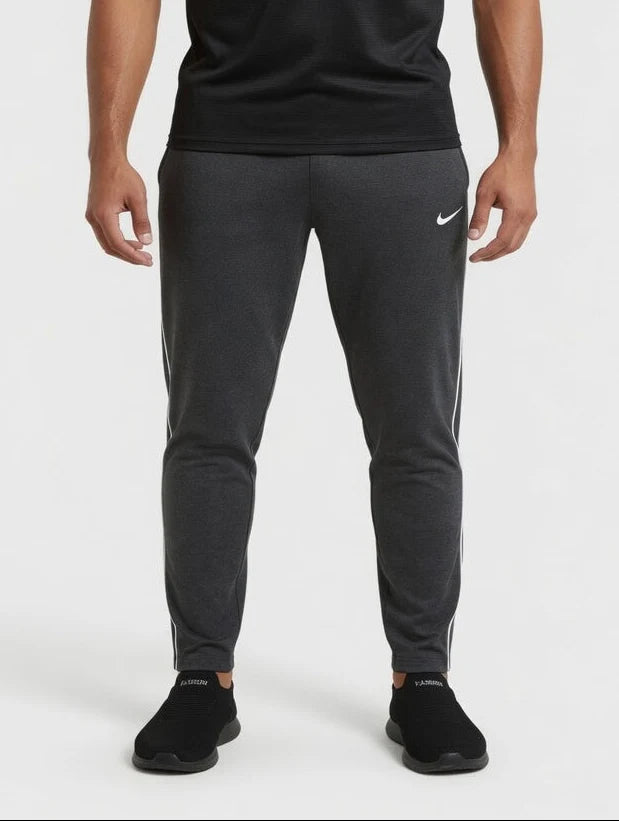 Classic Fit Nike Essentials Summer Trouser