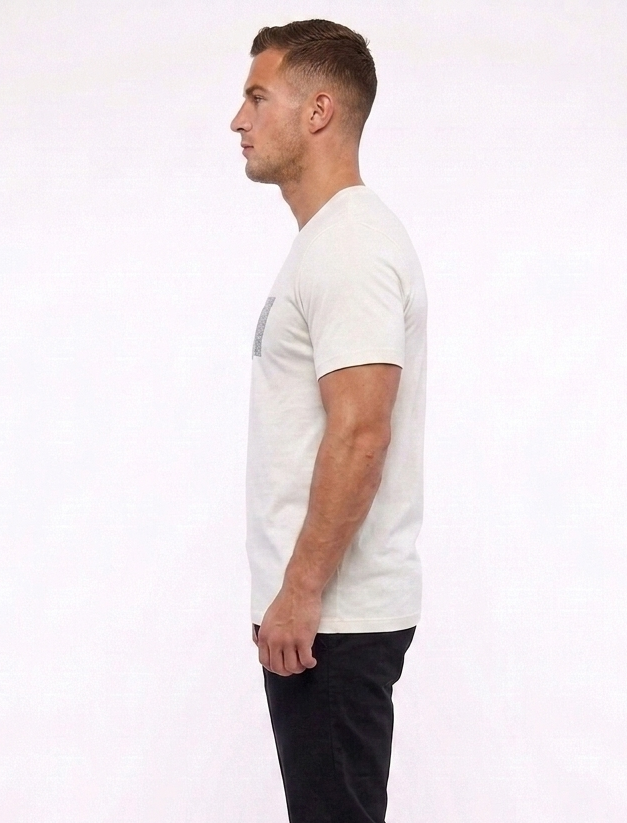 Modern Nike Logo Cotton Tee for Casual & Active Wear