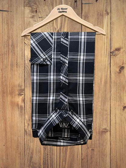 Black & White Stylish Check