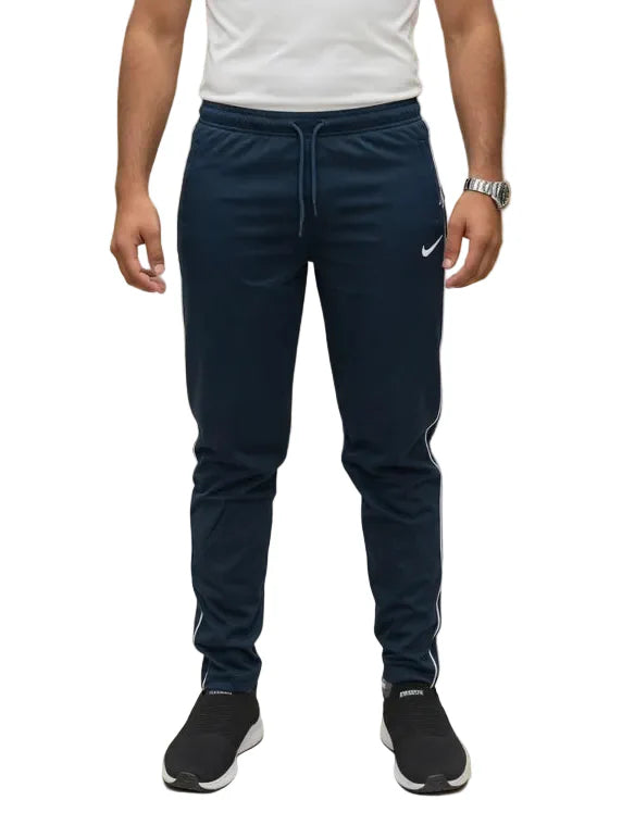 Classic Fit Nike Essentials Summer Trouser